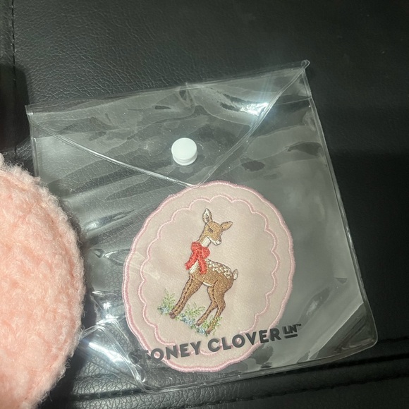 NWT Stoney Clover Lane X Minnie Sherpa crossbody- make an offer - Picture 9 of 9